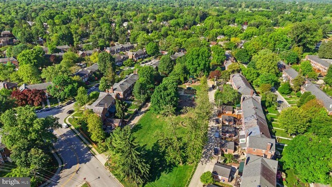 Building Photo - 6467 Blenheim Rd