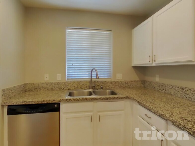 Building Photo - 8920 Dorrell Ln