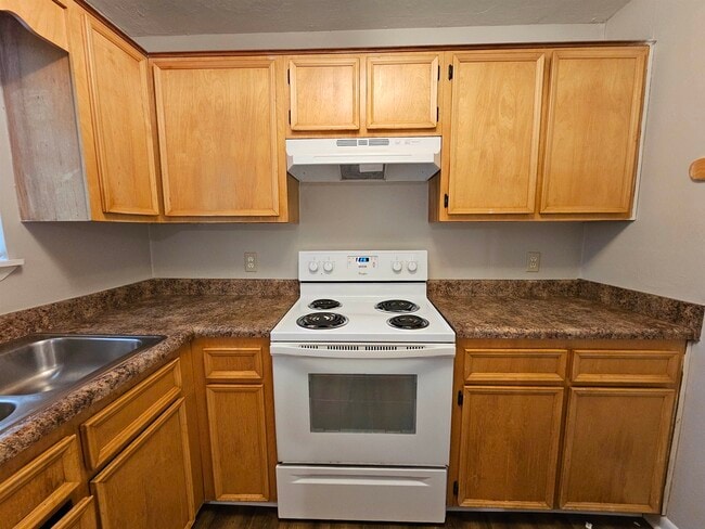 Building Photo - 2985 Woodrich Dr