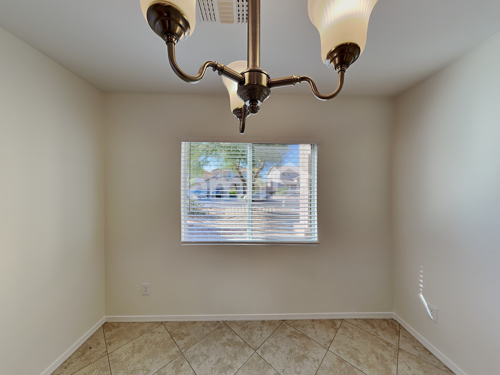 Building Photo - 4639 E Pinto Valley Rd