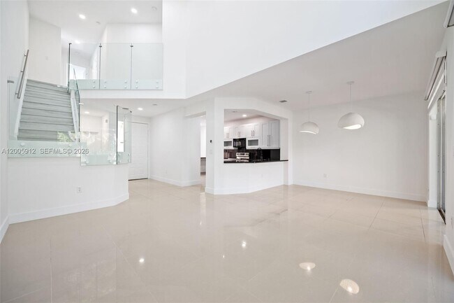 Building Photo - 21012 NE 34th Ct