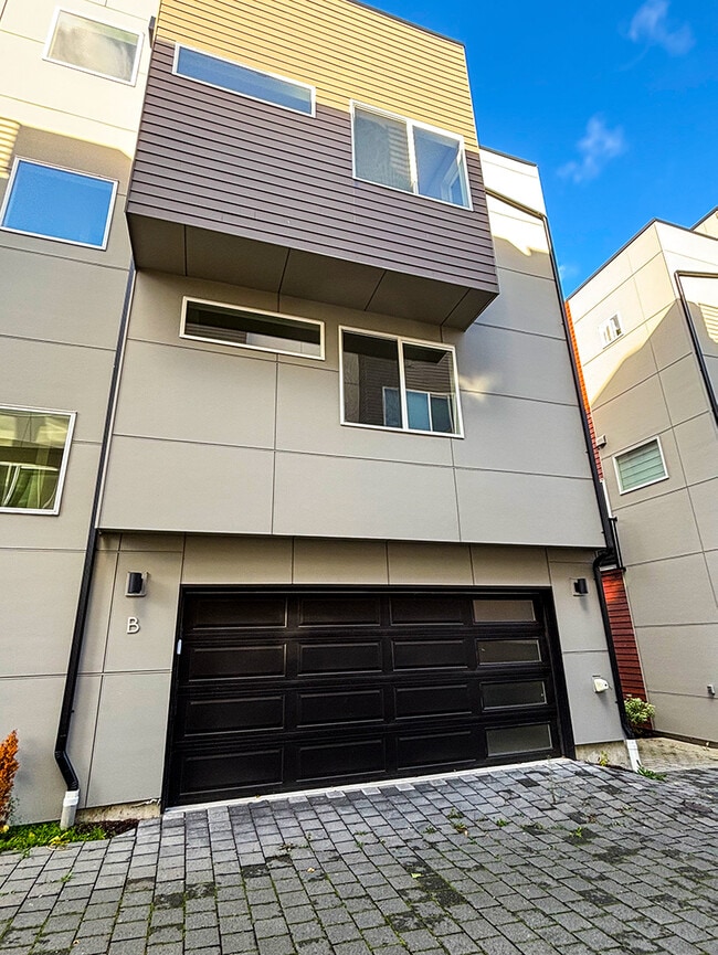 Building Photo - 18526 Wallingford Ave N