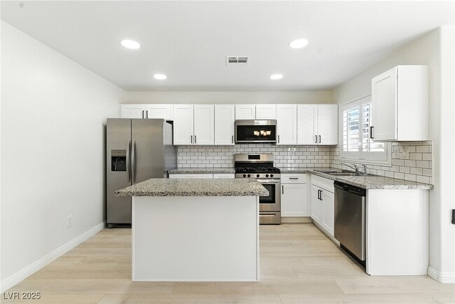 Building Photo - 10950 Crispinio St