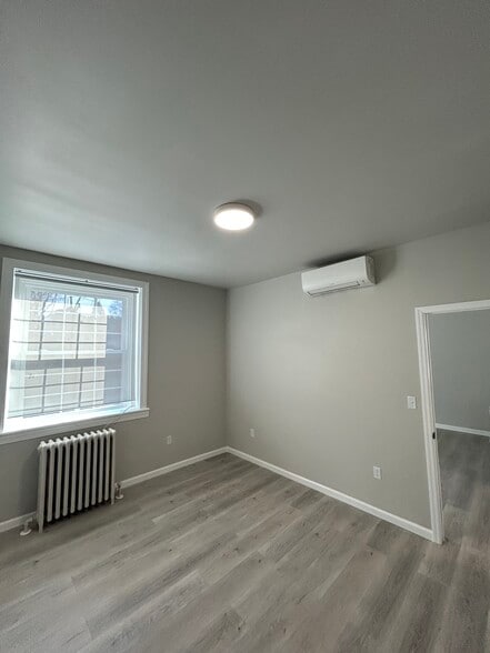 Building Photo - 1 Caroline Ave