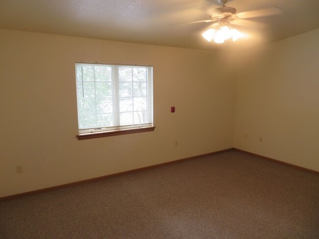 Building Photo - Castle Rock 395 BLDG