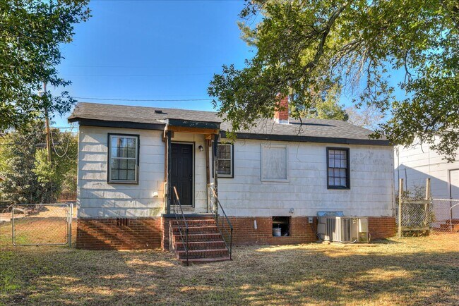 Building Photo - 1510 Heard Ave