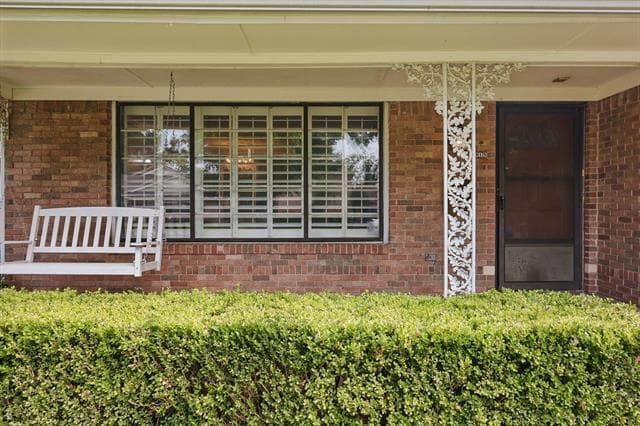 Building Photo - 2915 Touraine Dr