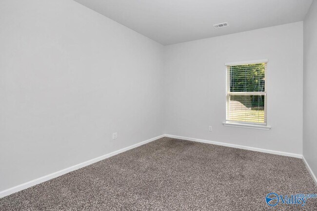 Building Photo - 157 High Leaf Dr