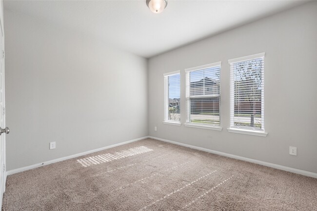 Building Photo - 1203 Cascade Hls Dr