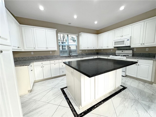 Building Photo - 2365 W Canopy Ln