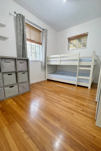 BEDROOM 2 - 5840 SW 5th St