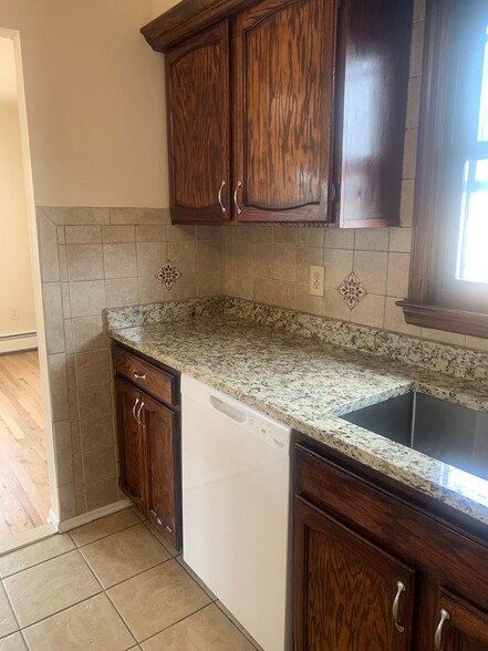 Building Photo - 615 McCandless Pl