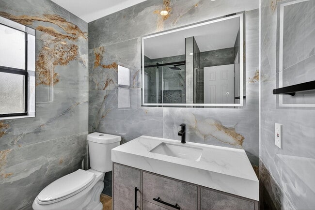 Building Photo - 3579 Cocoplum Cir