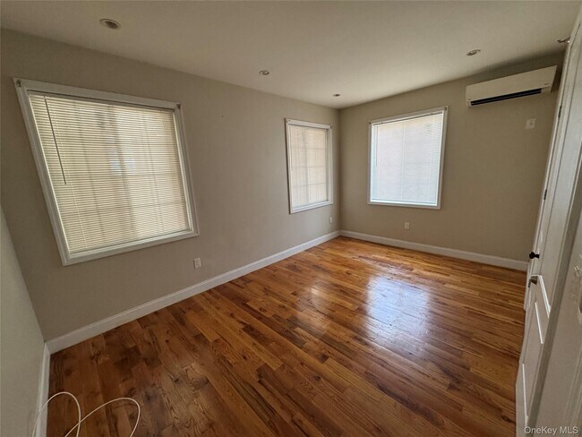 Building Photo - 138-14 Brookville Blvd