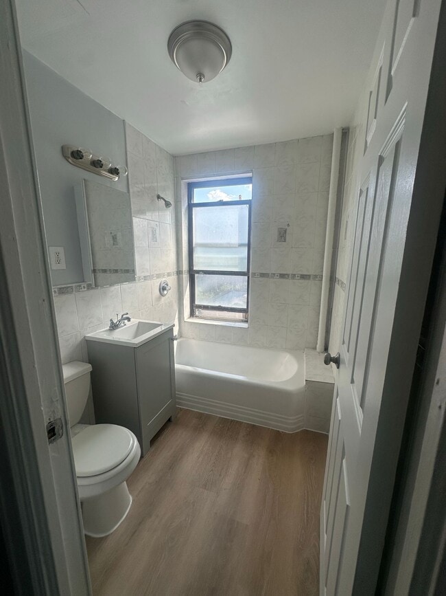 Building Photo - 4614 Park Ave Apartments