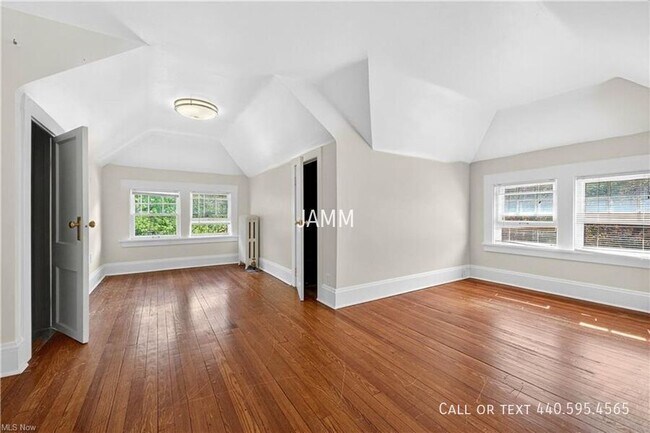 Building Photo - 3025 Meadowbrook Blvd