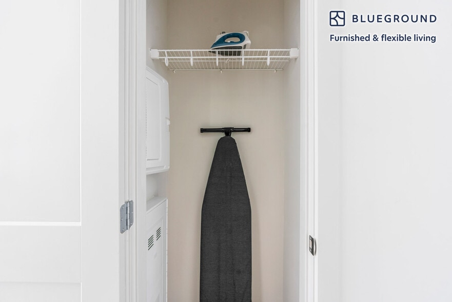 Building Photo - 60 I St SW