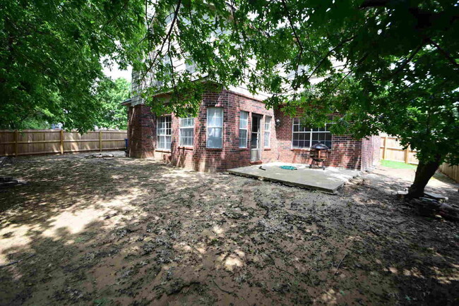 Building Photo - 10006 E 85th Pl