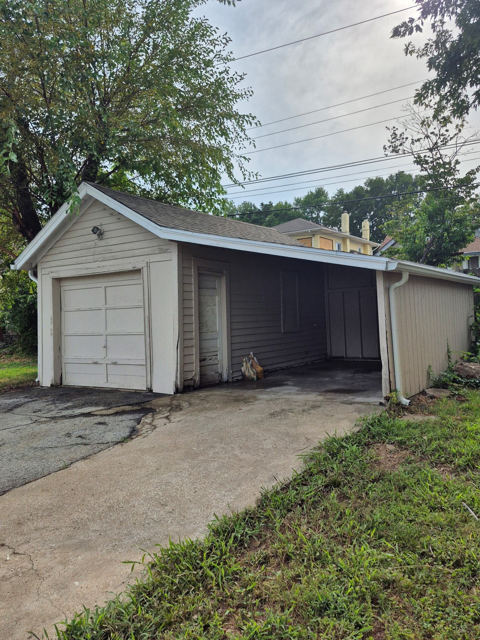 Building Photo - 336 N Brighton Ave