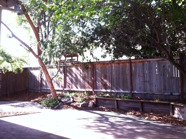 Building Photo - 5526 Cabrillo Way