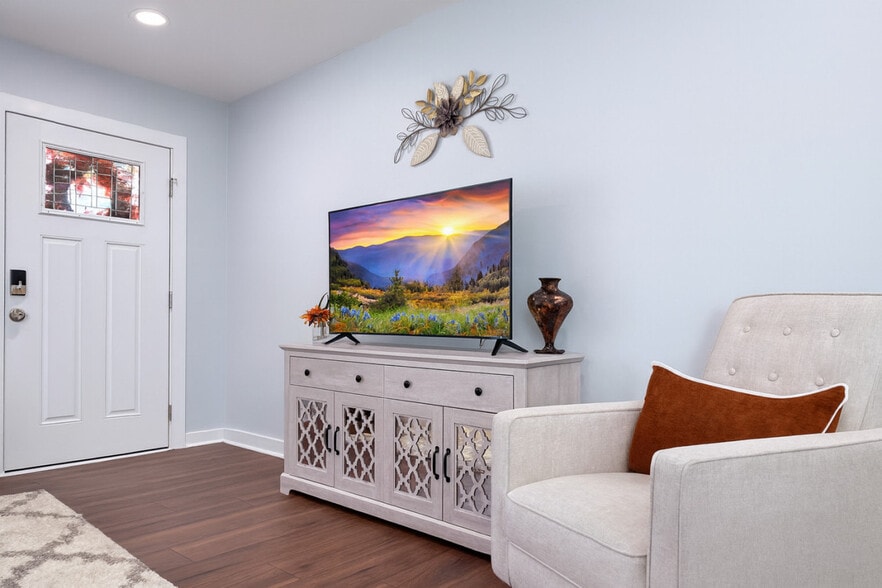 Building Photo - 445 Short Hills Dr