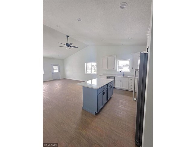 Building Photo - 1206 Poppy Ct