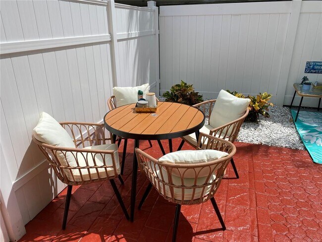 Building Photo - 7224 Coquina Way