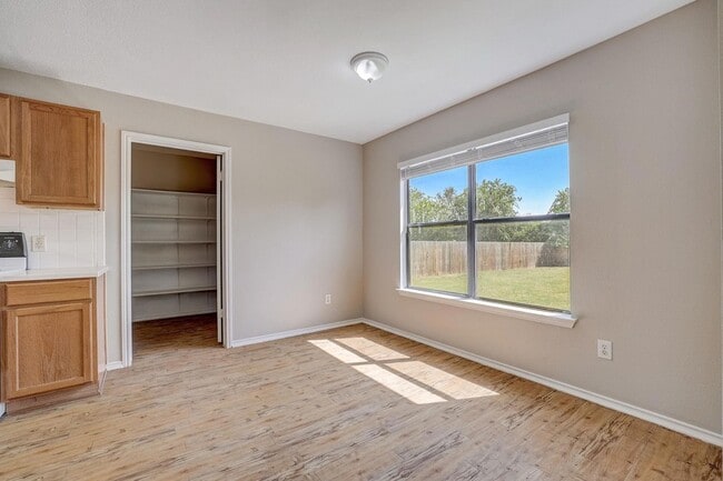 Building Photo - 314 Bello Dr