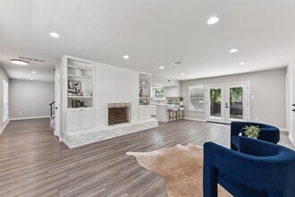 Building Photo - 2011 Malvern Hill Dr