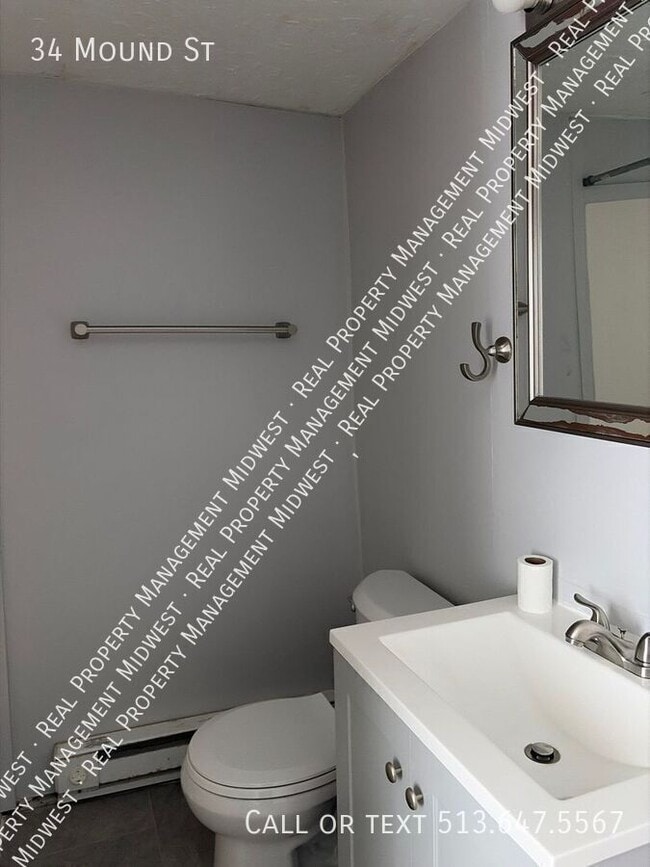 Building Photo - 34 Mound St