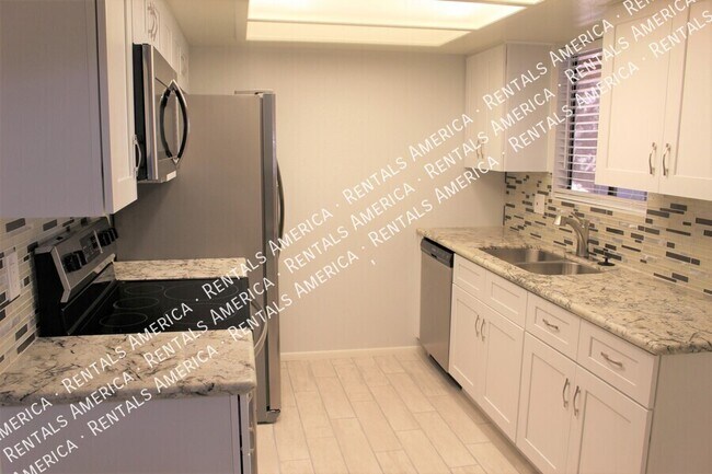 Building Photo - 3131 W Cochise Dr