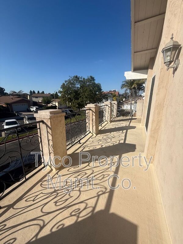 Building Photo - 863 Crystal Creek Ct