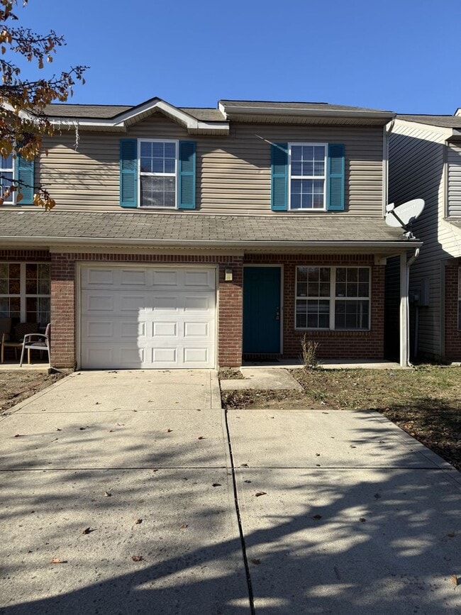 Primary Photo - 3 bed home