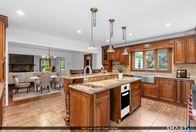 Building Photo - 190 E Rocks Rd