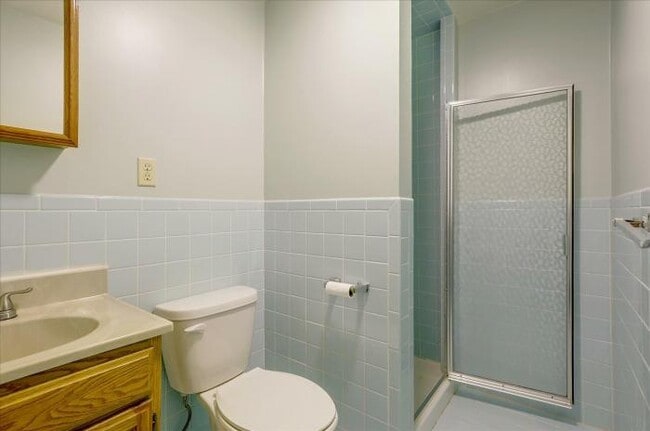Building Photo - 3 bedroom in San Francisco CA 94122