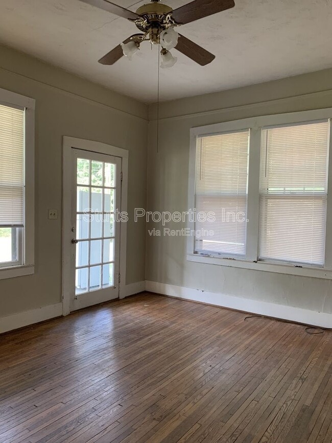 Building Photo - 713 Meridian St