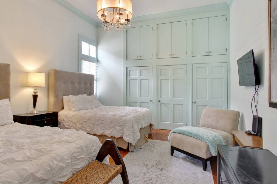 Bedroom 2 - 5221 Magazine St