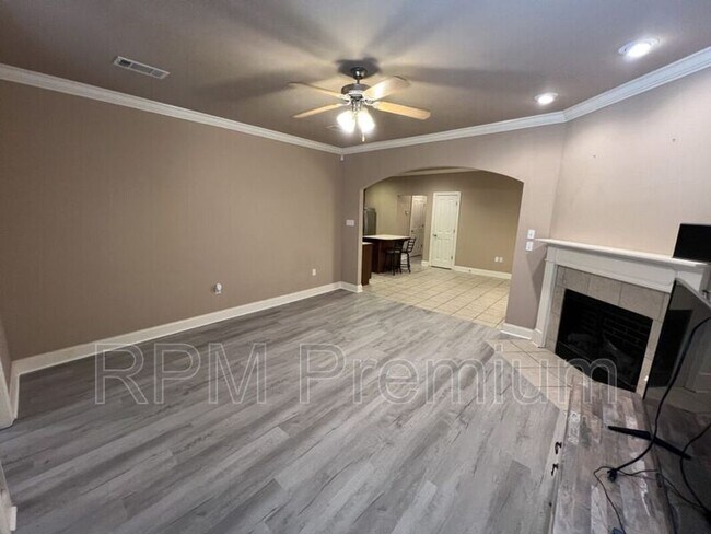 Building Photo - 4000 Mchugh Rd