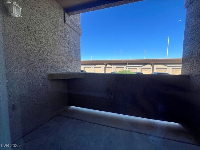 Building Photo - 6650 W Warm Springs Rd