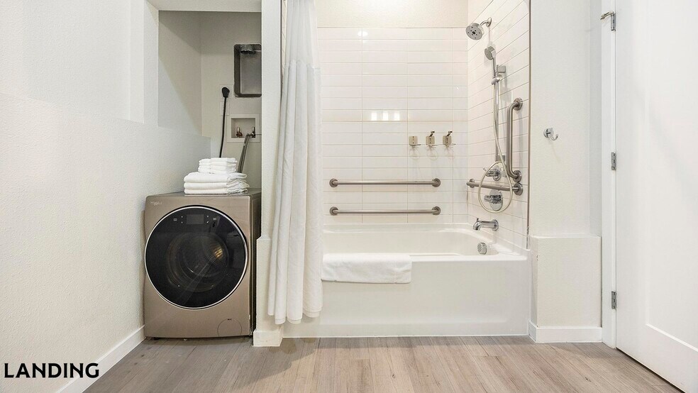 Building Photo - 3024-3024 Zuni St