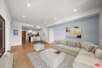 Building Photo - 105 S Mariposa Ave
