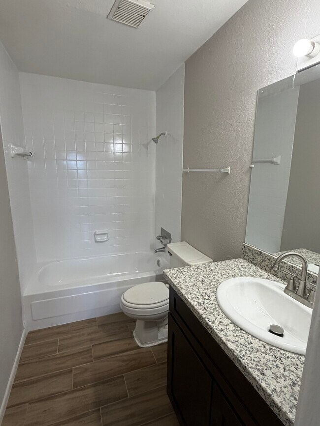 Building Photo - 10001 Westpark Dr