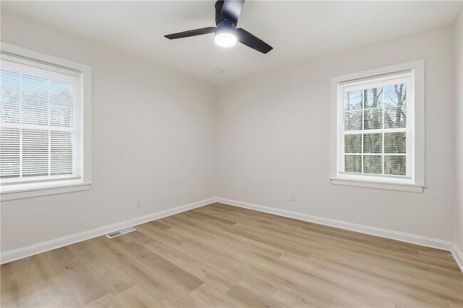 Building Photo - 2281 Polar Rock Ave SW