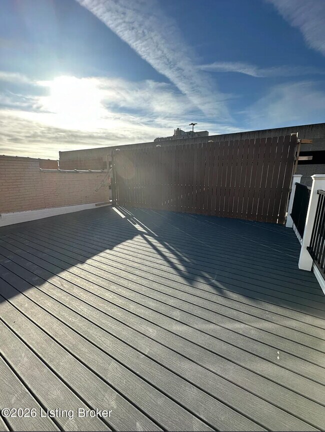 Building Photo - 540 S 4th St