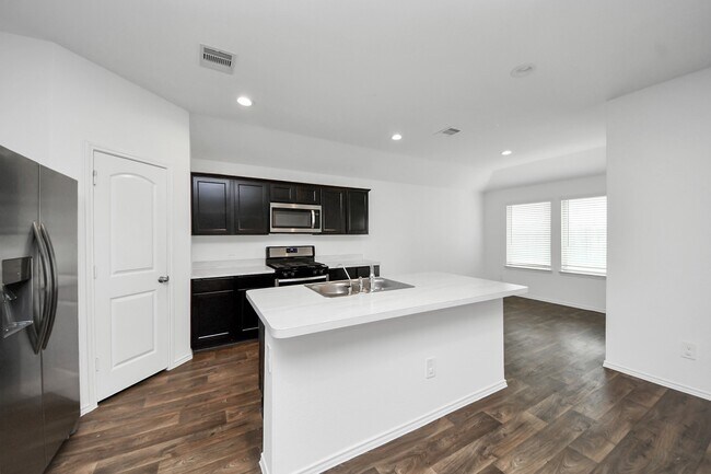 Building Photo - 21314 Sleepy Willow St