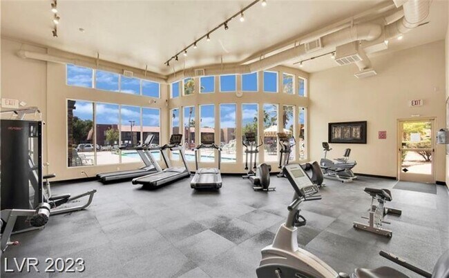 Building Photo - 5181 River Glen Dr