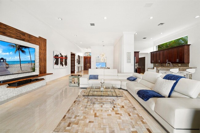 Building Photo - 301 S Riverside Dr