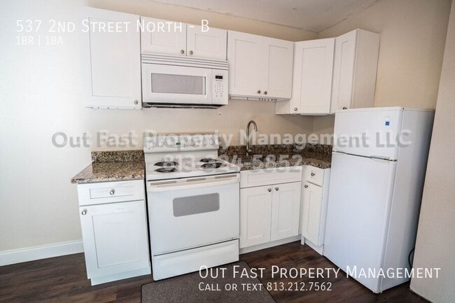 Building Photo - 537 2nd St N