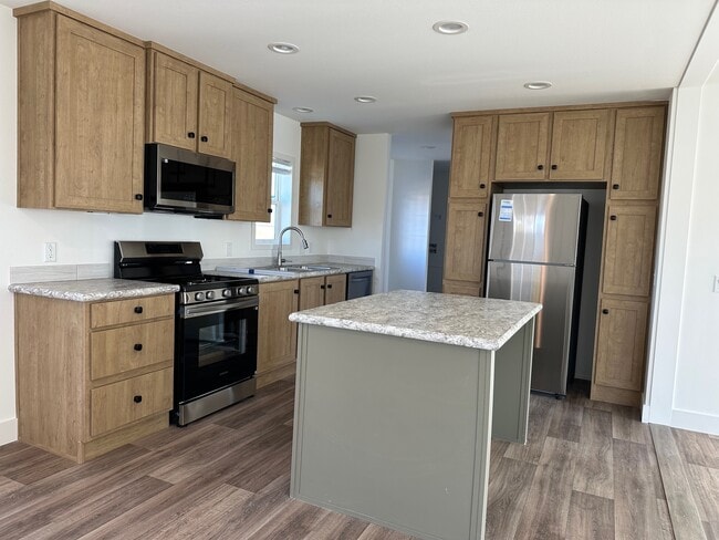 Building Photo - 3543 Warren Pl