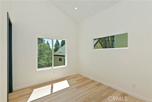 Building Photo - 441 Oriole Dr